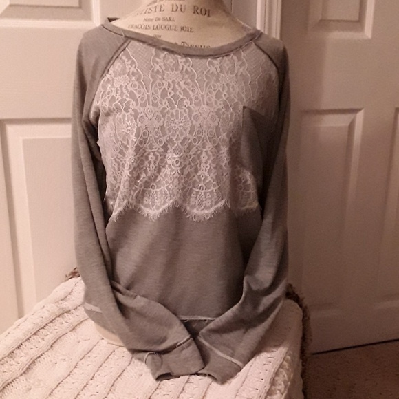 LACE Longsleeve Sweatshirt - Picture 5 of 5